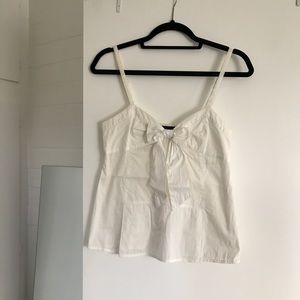 Adorable white Marc by Marc top with bow.
